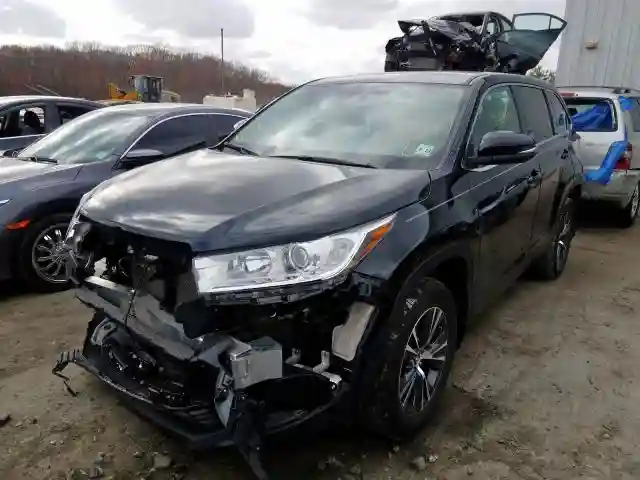 5TDBZRFH9JS899715 2018 TOYOTA HIGHLANDER LE-1