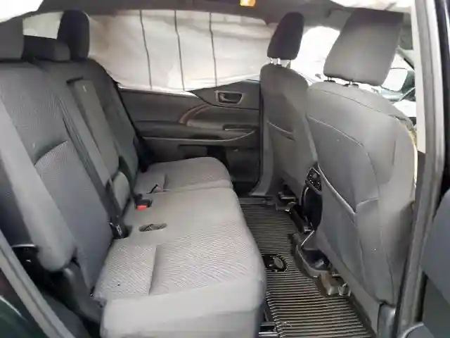 5TDBZRFH9JS899715 2018 TOYOTA HIGHLANDER LE-5