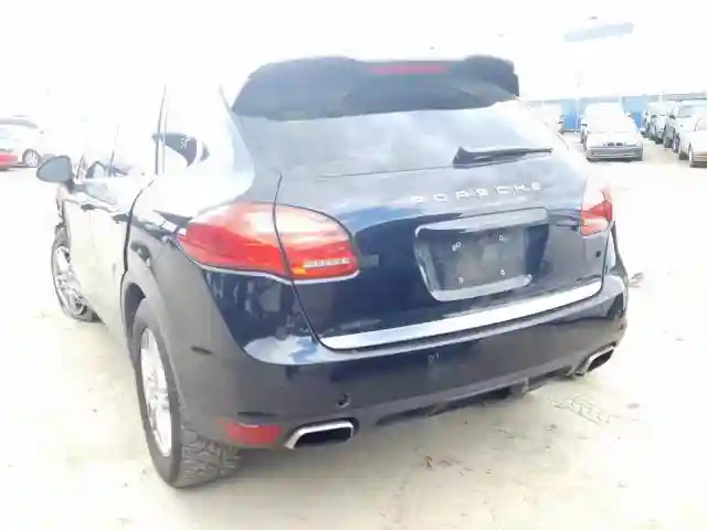 WP1AE2A26BLA93088 2011 PORSCHE CAYENNE S HYBRID-2