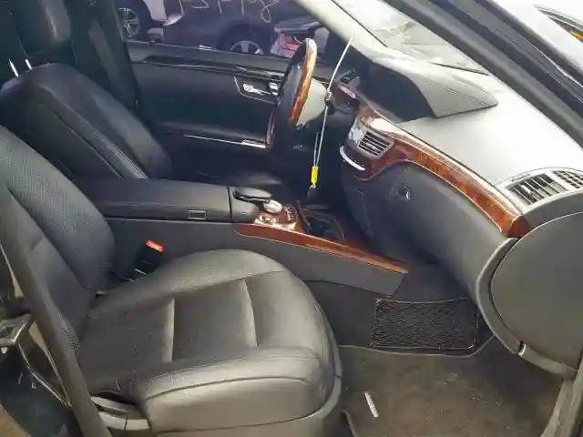 WDDNG7BBXBA417430 2011 MERCEDES-BENZ S 550-4