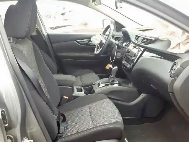 JN1BJ1CR6JW281101 2018 NISSAN ROGUE SPORT S-4