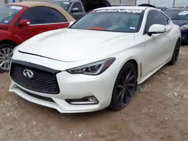 JN1EV7EK2JM340029 2018 INFINITI Q60 LUXE 300-1