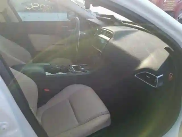 SAJAD4BG5HA966426 2017 JAGUAR XE PREMIUM-4