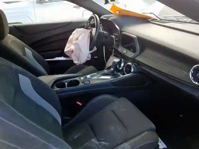 1G1FB3DX7J0186840 2018 CHEVROLET CAMARO LT-4