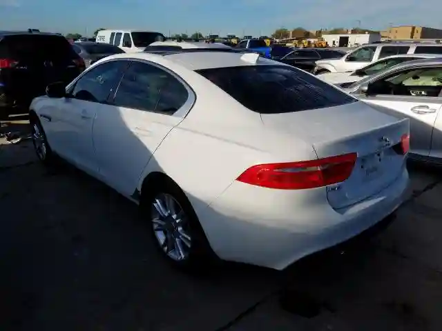 SAJAD4BG5HA966426 2017 JAGUAR XE PREMIUM-2