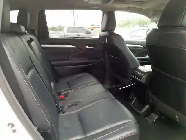 5TDKZRFH2JS542893 2018 TOYOTA HIGHLANDER SE-5