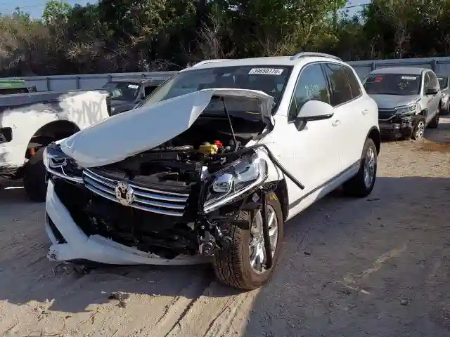 WVGEF9BP3GD001273 2016 VOLKSWAGEN TOUAREG SPORT-1
