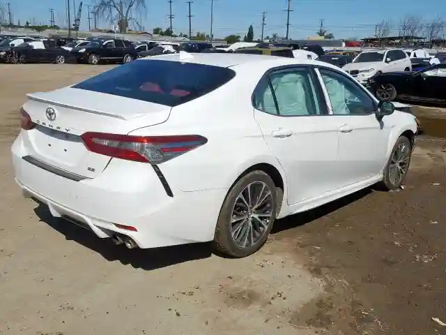 4T1B11HK1KU734526 2019 TOYOTA CAMRY L-3