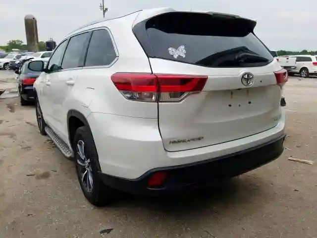 5TDKZRFH2JS542893 2018 TOYOTA HIGHLANDER SE-2