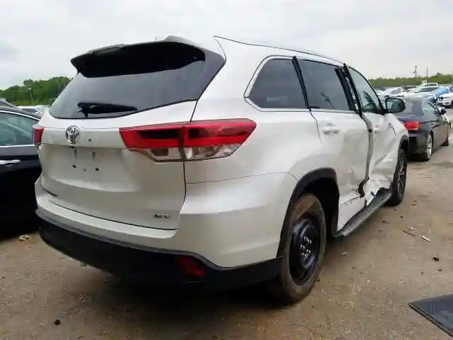 5TDKZRFH2JS542893 2018 TOYOTA HIGHLANDER SE-3