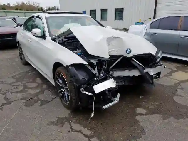 WBA5R7C50KFH17218 2019 BMW 330XI-0