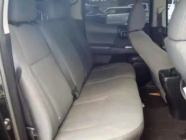 5TFAX5GN0JX116693 2018 TOYOTA TACOMA DOUBLE CAB-5