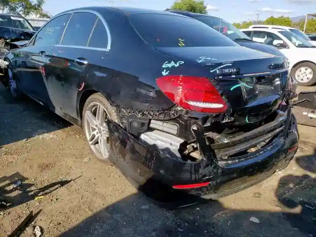WDDZF4JBXKA605630 2019 MERCEDES-BENZ E 300-2