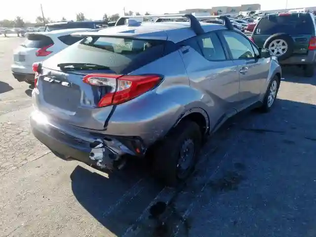 JTNKHMBX0K1039327 2019 TOYOTA C-HR XLE-3