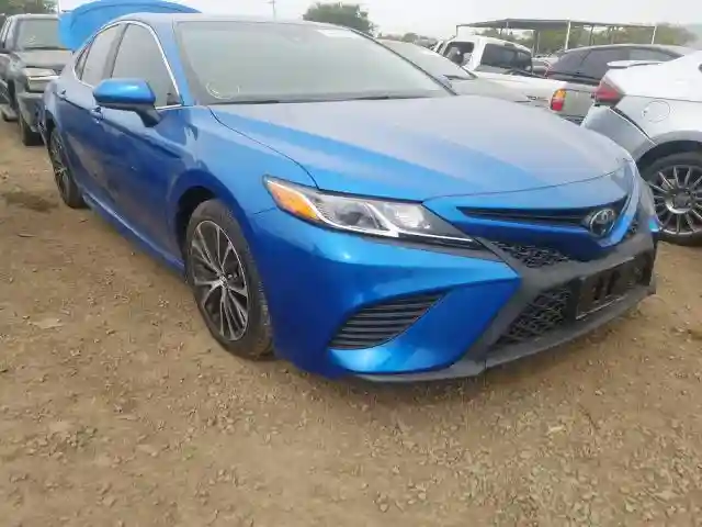 4T1B11HK1JU120168 2018 TOYOTA CAMRY L-0