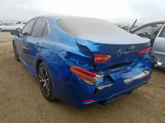 4T1B11HK1JU120168 2018 TOYOTA CAMRY L-2