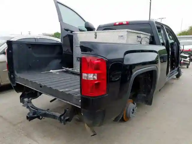 1GTV2LEC3JZ345993 2018 GMC SIERRA K1500-3