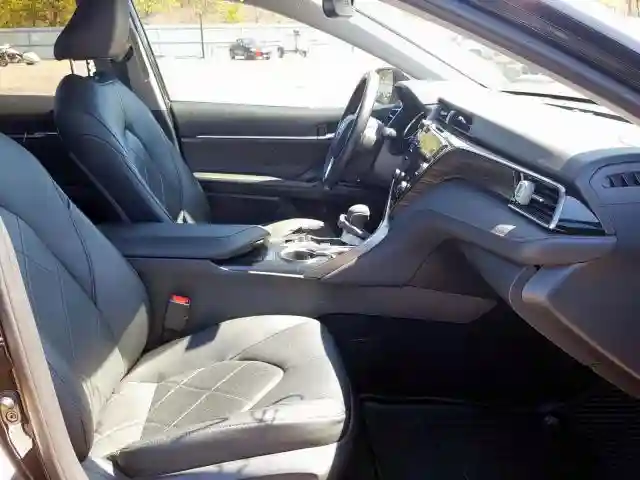 4T1B21HK5KU515730 2019 TOYOTA CAMRY HYBRID-4
