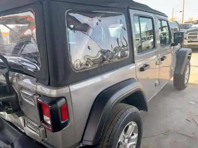 1C4HJXDG1JW273365 2018 JEEP WRANGLER UNLIMITED SPORT-3