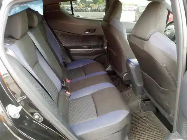 JTNKHMBX6L1067098 2020 TOYOTA C-HR XLE-5