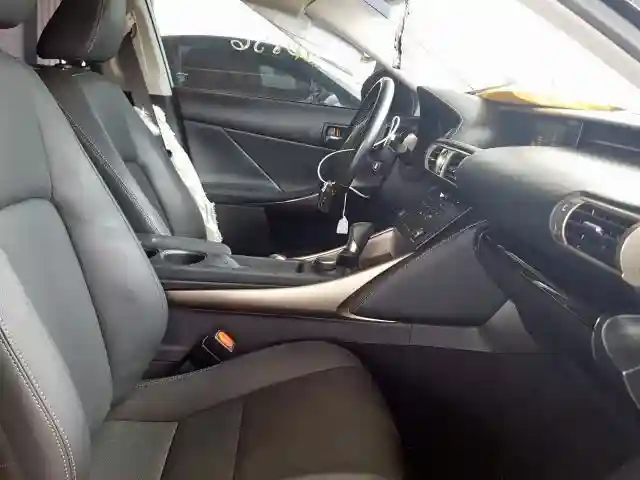 JTHBA1D27G5035203 2016 LEXUS IS 200T-4