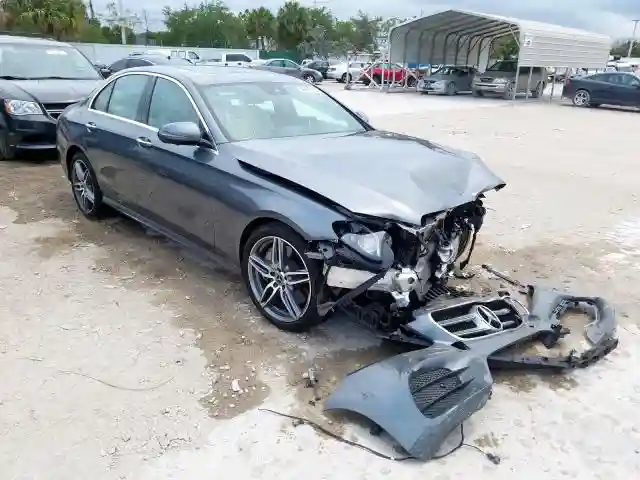 WDDZF4JB2KA545262 2019 MERCEDES-BENZ E 300-0
