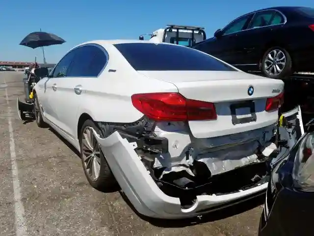 WBAJA9C57JB033142 2018 BMW 530E-2