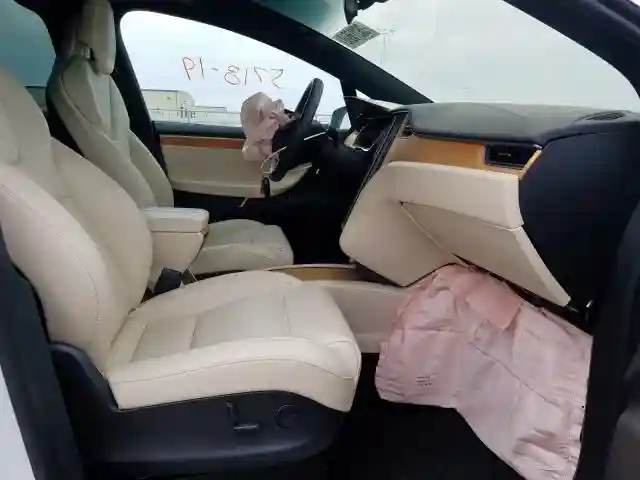 5YJXCBE25KF207595 2019 TESLA MODEL X-4