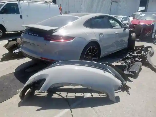 WP0AB2A79JL132910 2018 PORSCHE PANAMERA 4S-3
