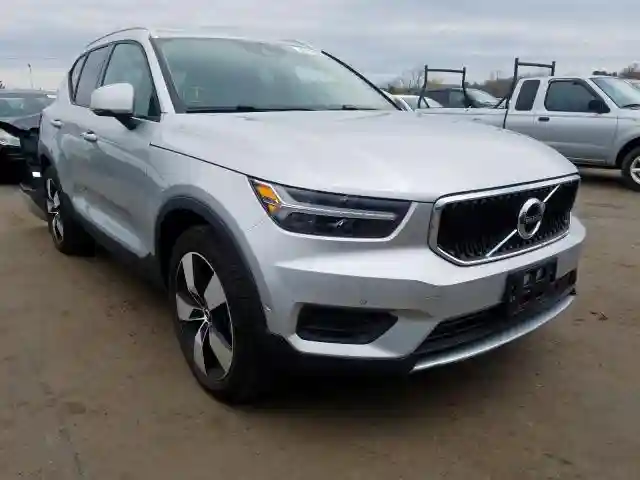YV4162UK7K2059027 2019 VOLVO XC40 T5 MOMENTUM-0