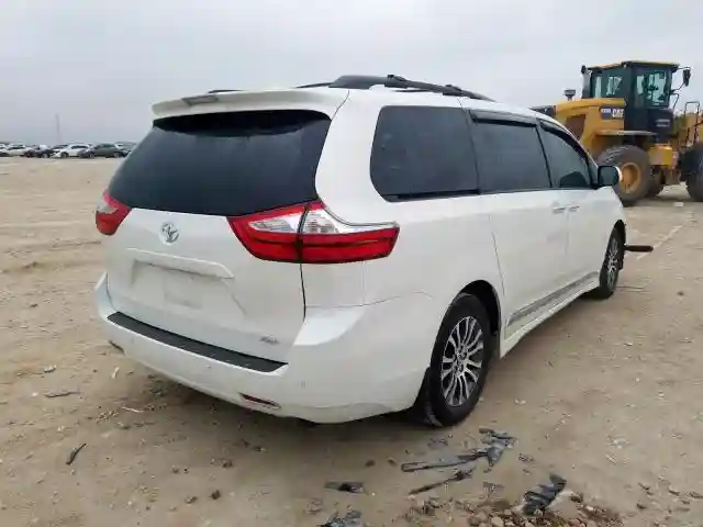5TDYZ3DC5JS904679 2018 TOYOTA SIENNA XLE-3