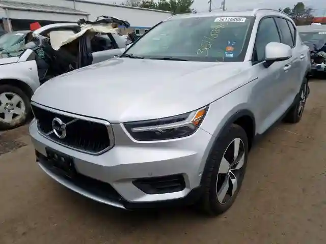 YV4162UK7K2059027 2019 VOLVO XC40 T5 MOMENTUM-1