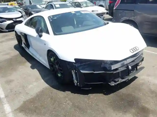 WUAKBAFX6H7902087 2017 AUDI R8 5.2 PLUS QUATTRO-0