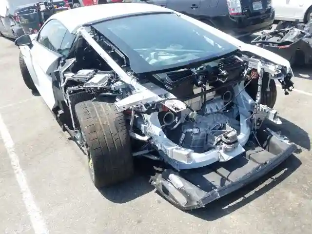 WUAKBAFX6H7902087 2017 AUDI R8 5.2 PLUS QUATTRO-2