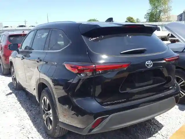 5TDGZRAH3LS502936 2020 TOYOTA HIGHLANDER XLE-2