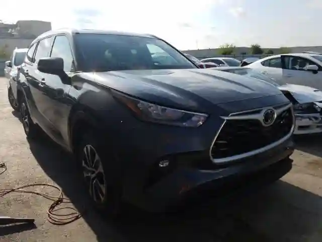 5TDGZRAH4LS007421 2020 TOYOTA HIGHLANDER XLE-0