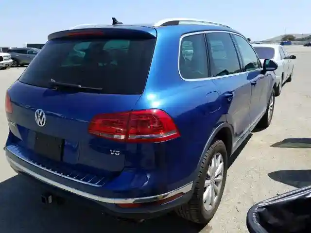 WVGEF9BP3GD008045 2016 VOLKSWAGEN TOUAREG SPORT-3