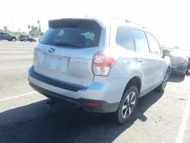 JF2SJAGC8JH520446 2018 SUBARU FORESTER 2.5I PREMIUM-3