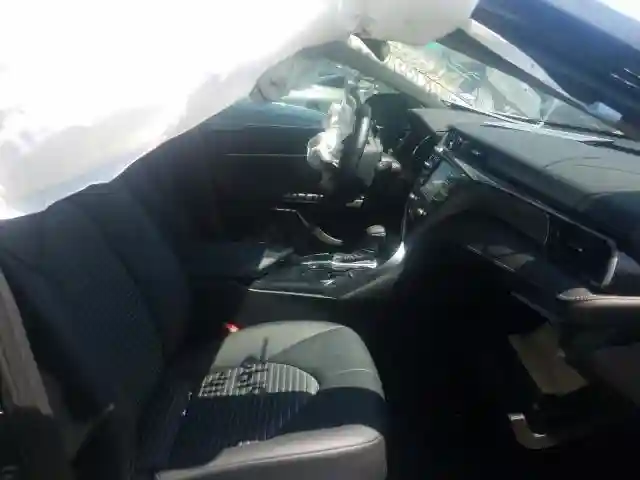 4T1B11HK0KU796192 2019 TOYOTA CAMRY L-4
