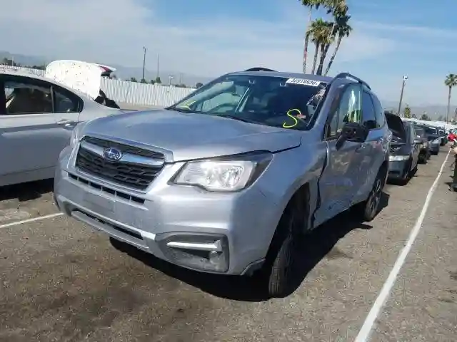 JF2SJAGC8JH520446 2018 SUBARU FORESTER 2.5I PREMIUM-1