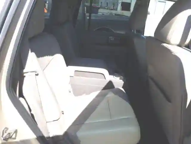 5LMJJ2JT8HEL04934 2017 LINCOLN NAVIGATOR SELECT-5