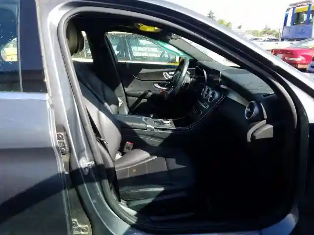 55SWF8DB6KU298446 2019 MERCEDES-BENZ C 300-4