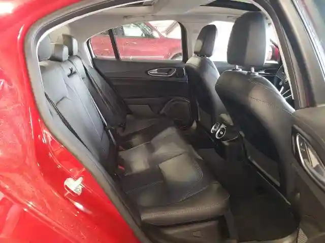 ZARFAEDN1H7542050 2017 ALFA ROMEO GIULIA Q4-5