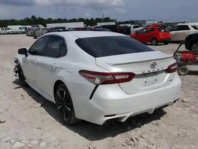 4T1B61HK3JU654449 2018 TOYOTA CAMRY XSE-2