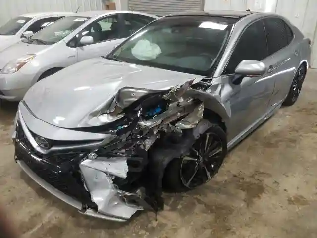 4T1B61HK6JU112763 2018 TOYOTA CAMRY XSE-1