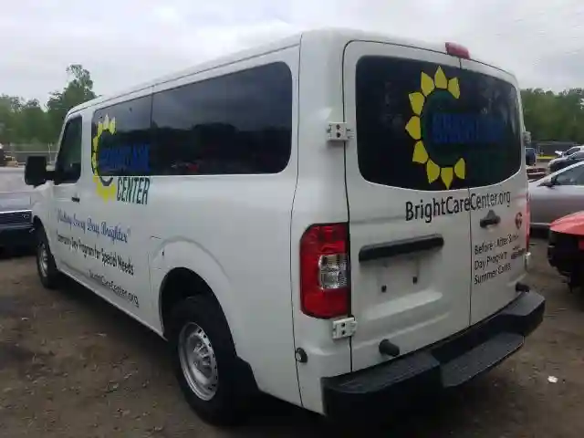 5BZBF0AA1JN852117 2018 NISSAN NV 3500 S-2