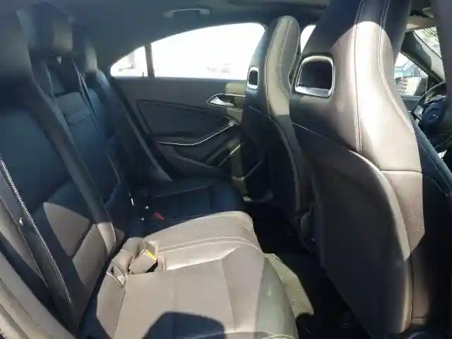 WDDSJ4EB8JN59739 2018 MERCEDES-BENZ CLA 250-5