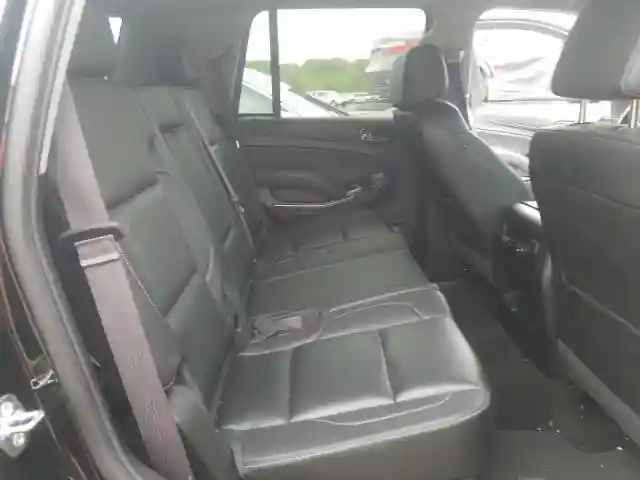 1GKS2BKC7HR126647 2017 GMC YUKON SLT-5