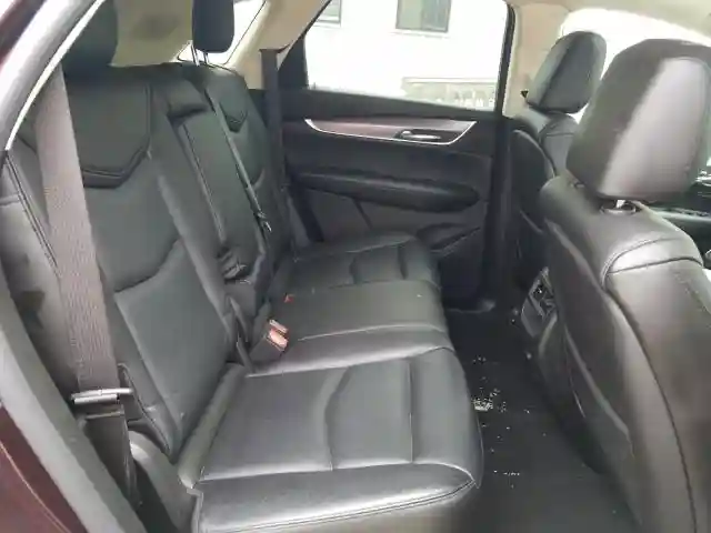 1GYKNDRS9HZ261571 2017 CADILLAC XT5 LUXURY-5