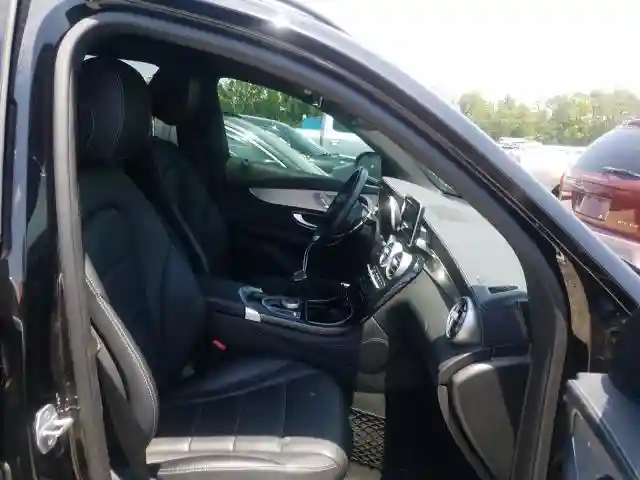WDC0G4KB2HF147246 2017 MERCEDES-BENZ GLC 300 4MATIC-4